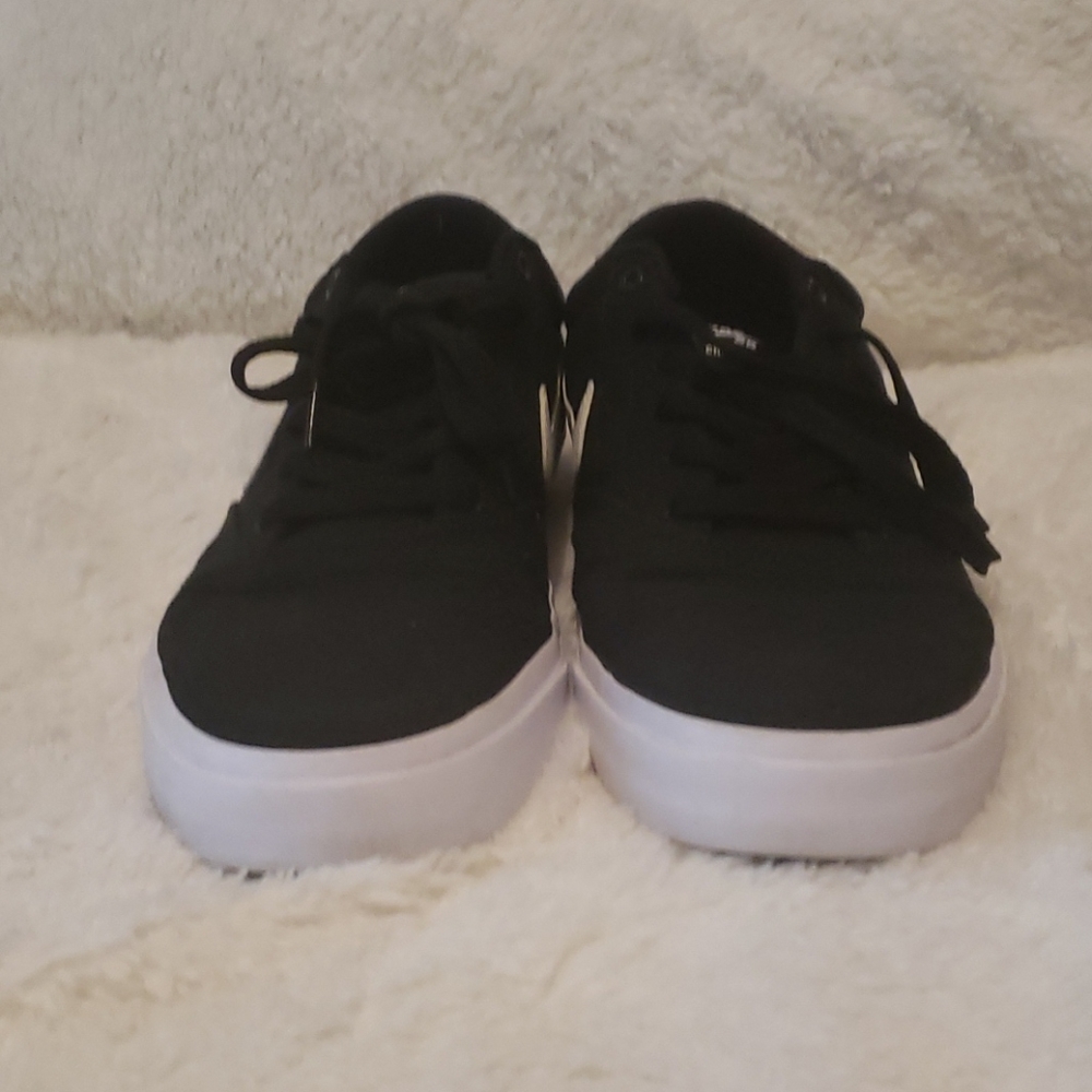 Nike SB CHARGE - Picture 2 of 6